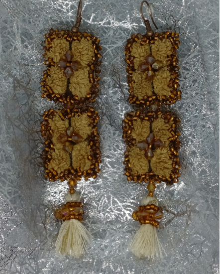 Šité dizajnové náušnice "Egyptský poklad"